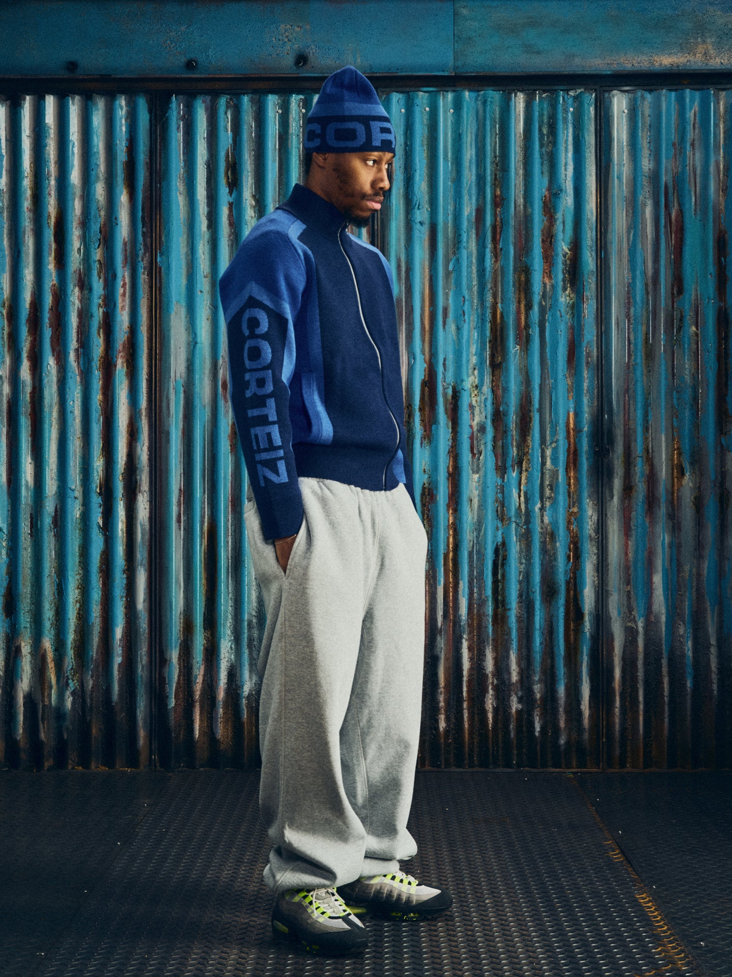 PRECISION KNIT BEANIE [NAVY]