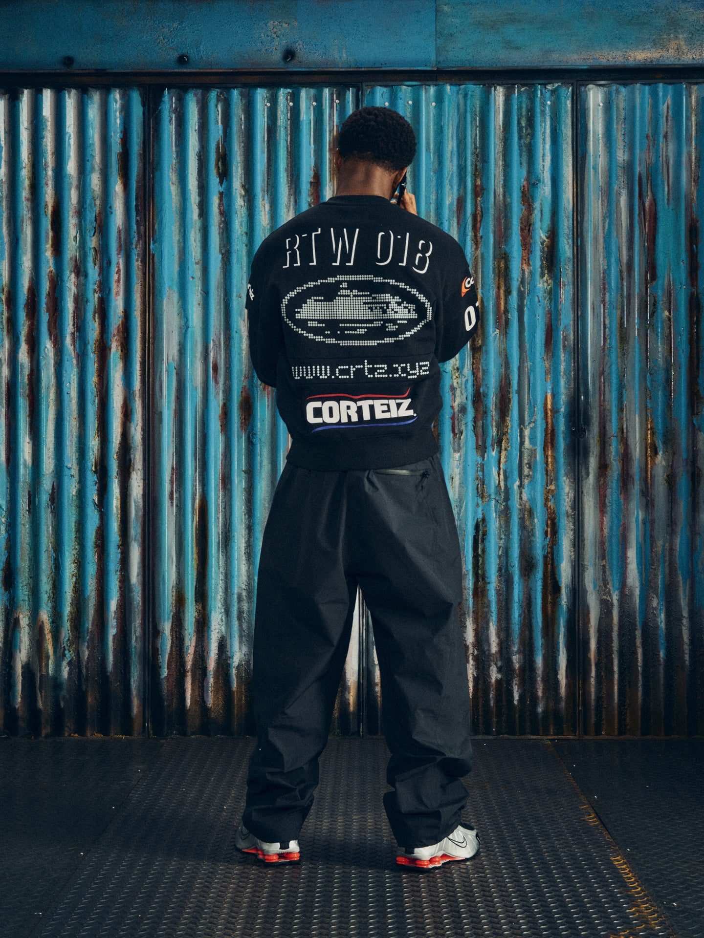 SPONSORS TRAINING CREWNECK [BLACK]