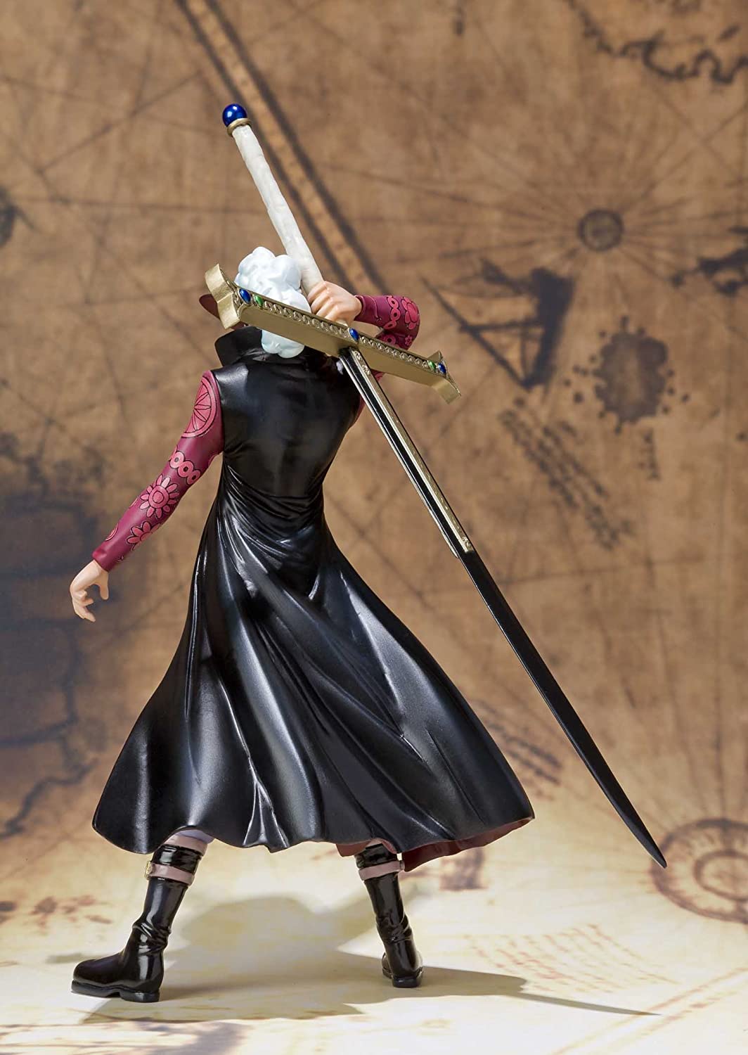 Figuarts ZERO - ONE PIECE: Dracule Mihawk Complete Figure