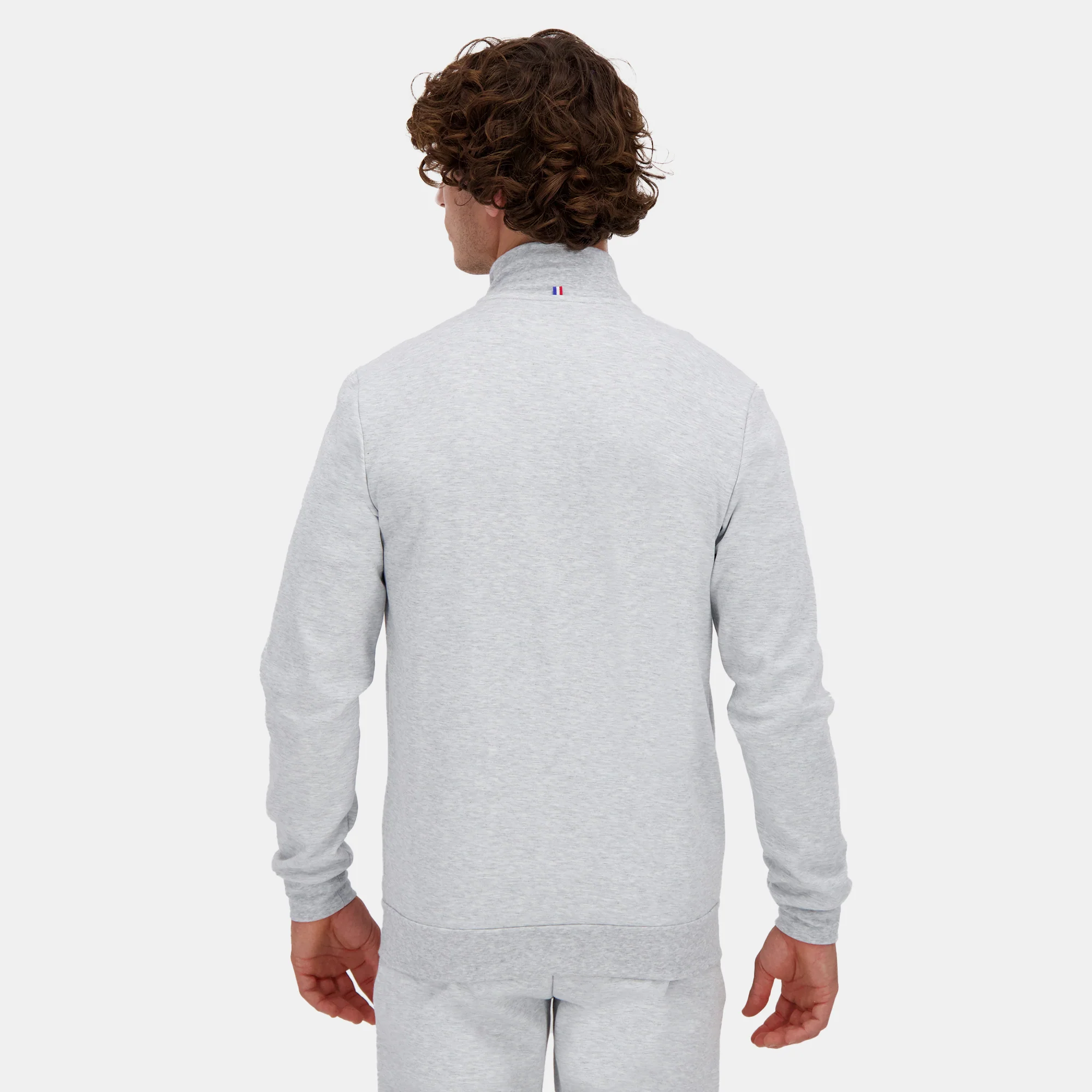 EssentielsMen's zipped sweatshirt                MEN'S SIZE GUIDE
