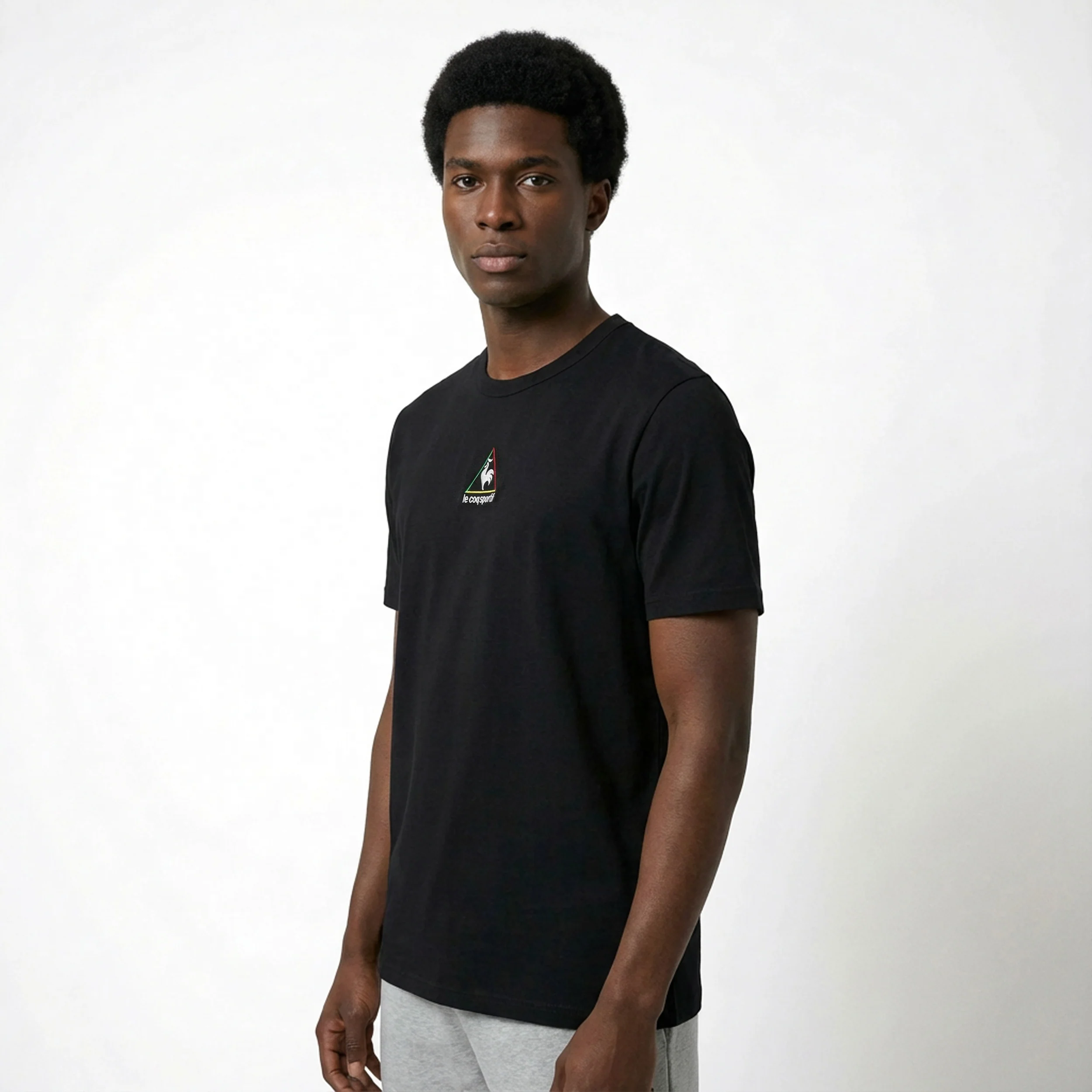 Men's Village des Nations Relaxed Fit T-shirt