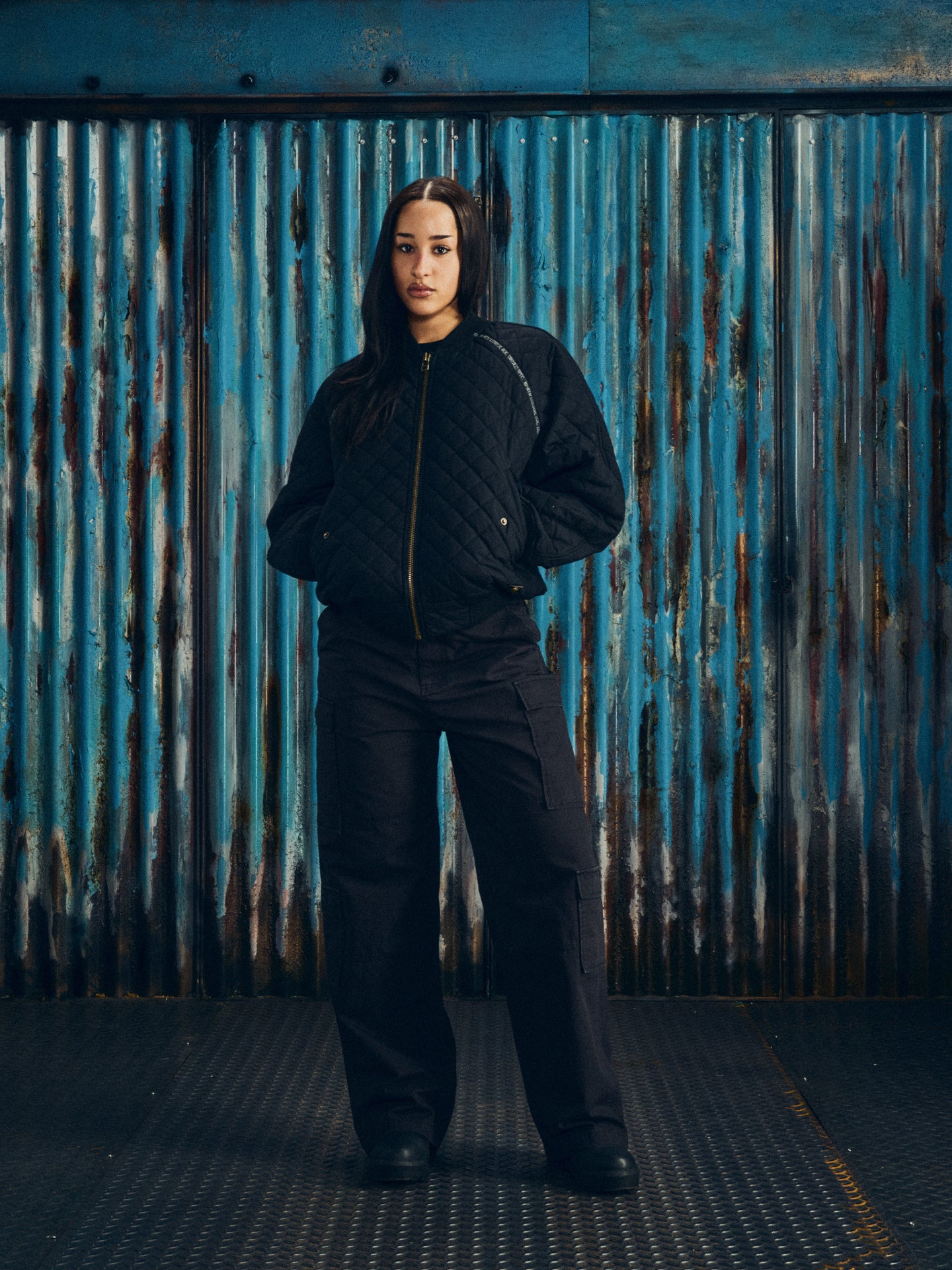 QUILTED EXCHANGE BOMBER [BLACK]