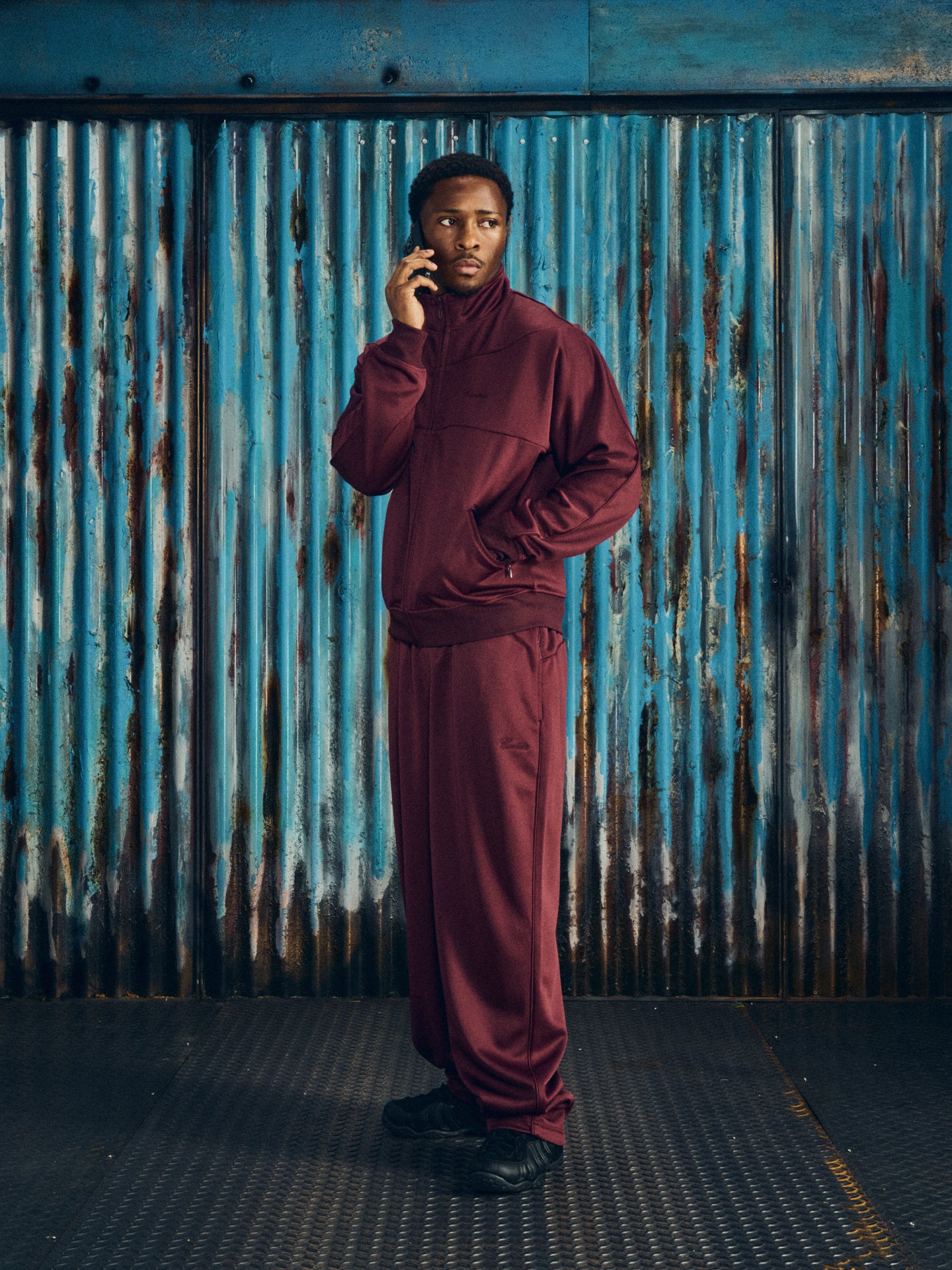 SPECIALE TRACK PANT [BURGUNDY]