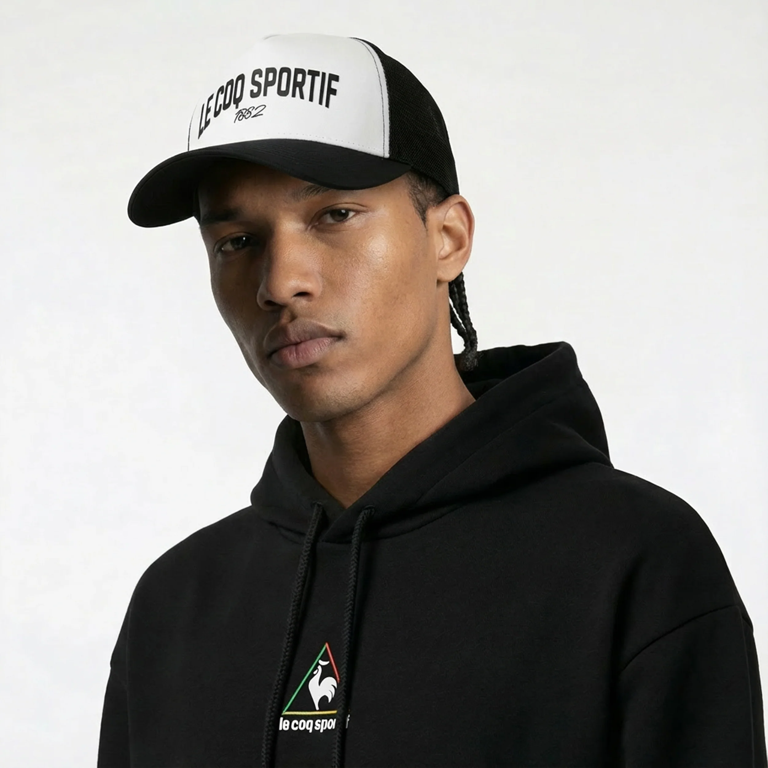 Village des Nations Men's Relaxed Fit Hoodie                MEN'S SIZE GUIDE