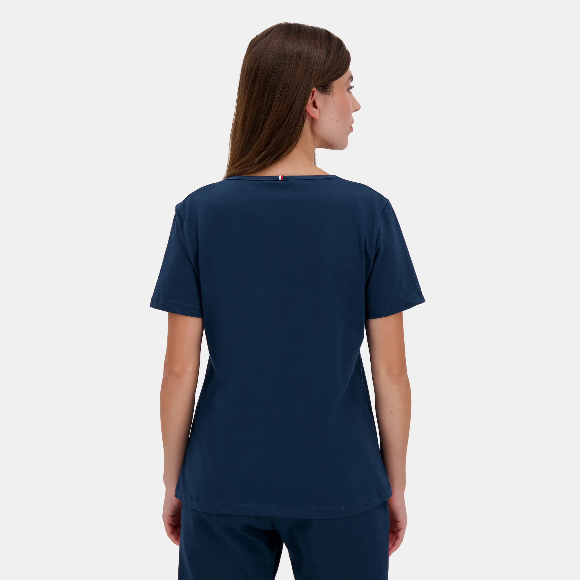 EssentielsWomen's T-shirt                WOMEN'S SIZE GUIDE