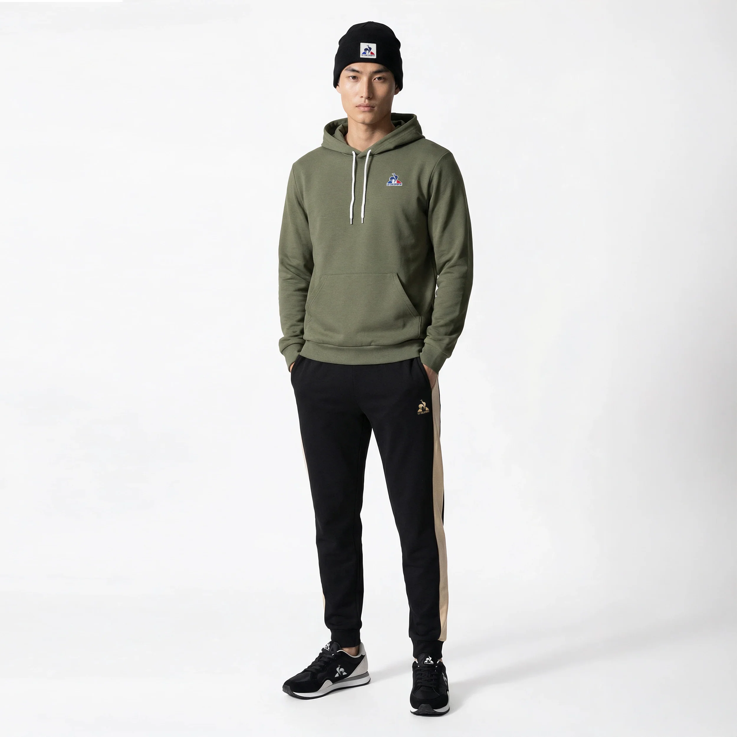 EssentielsMen's Hoodie                MEN'S SIZE GUIDE