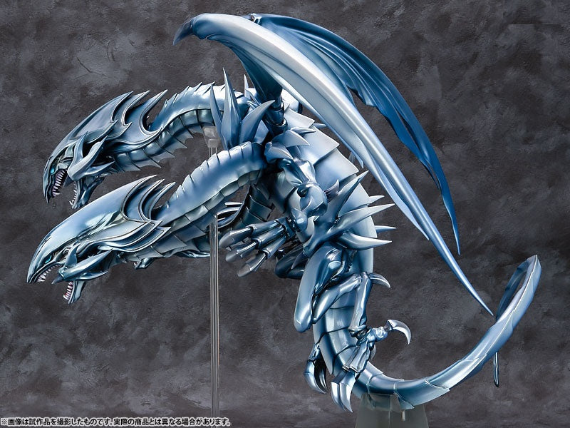Yu-Gi-Oh! Duel Monsters Blue-Eyes Ultimate Dragon Complete Figure