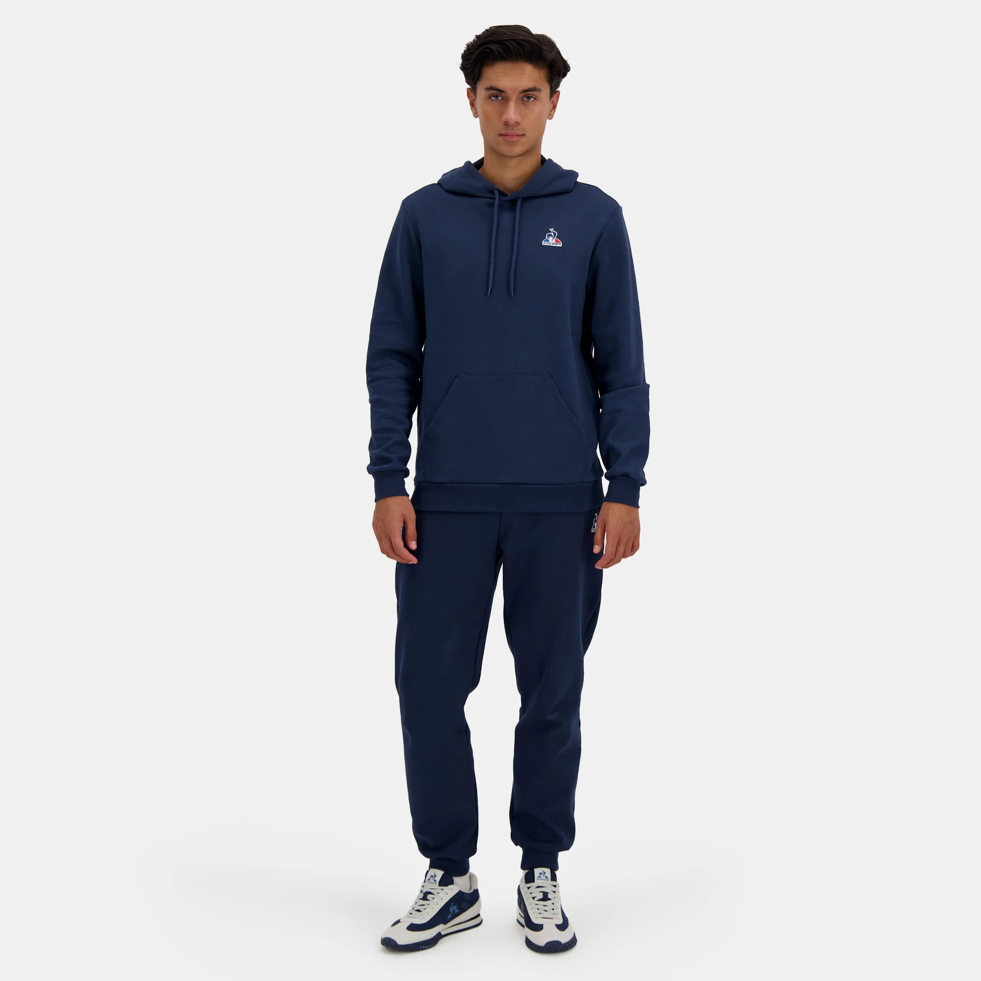 EssentielsMen's Hoodie                MEN'S SIZE GUIDE