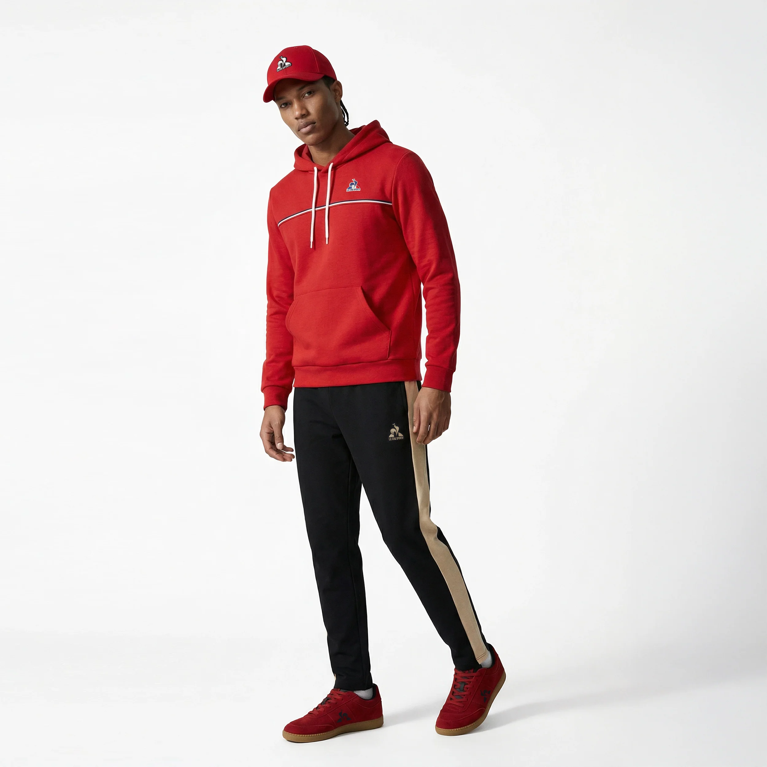 TricoloreMen's round neck sweatshirt                MEN'S SIZE GUIDE