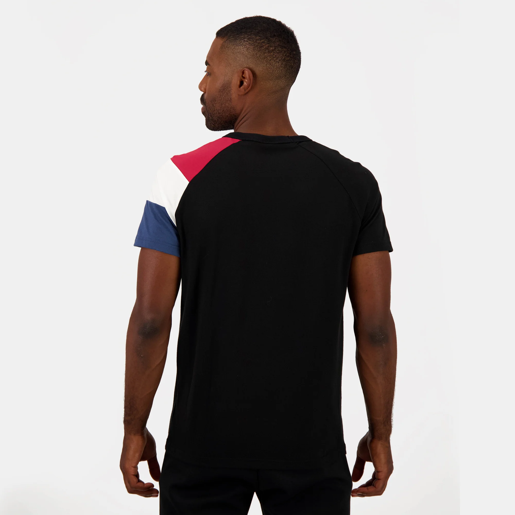 EssentielsMen's T-shirt                MEN'S SIZE GUIDE