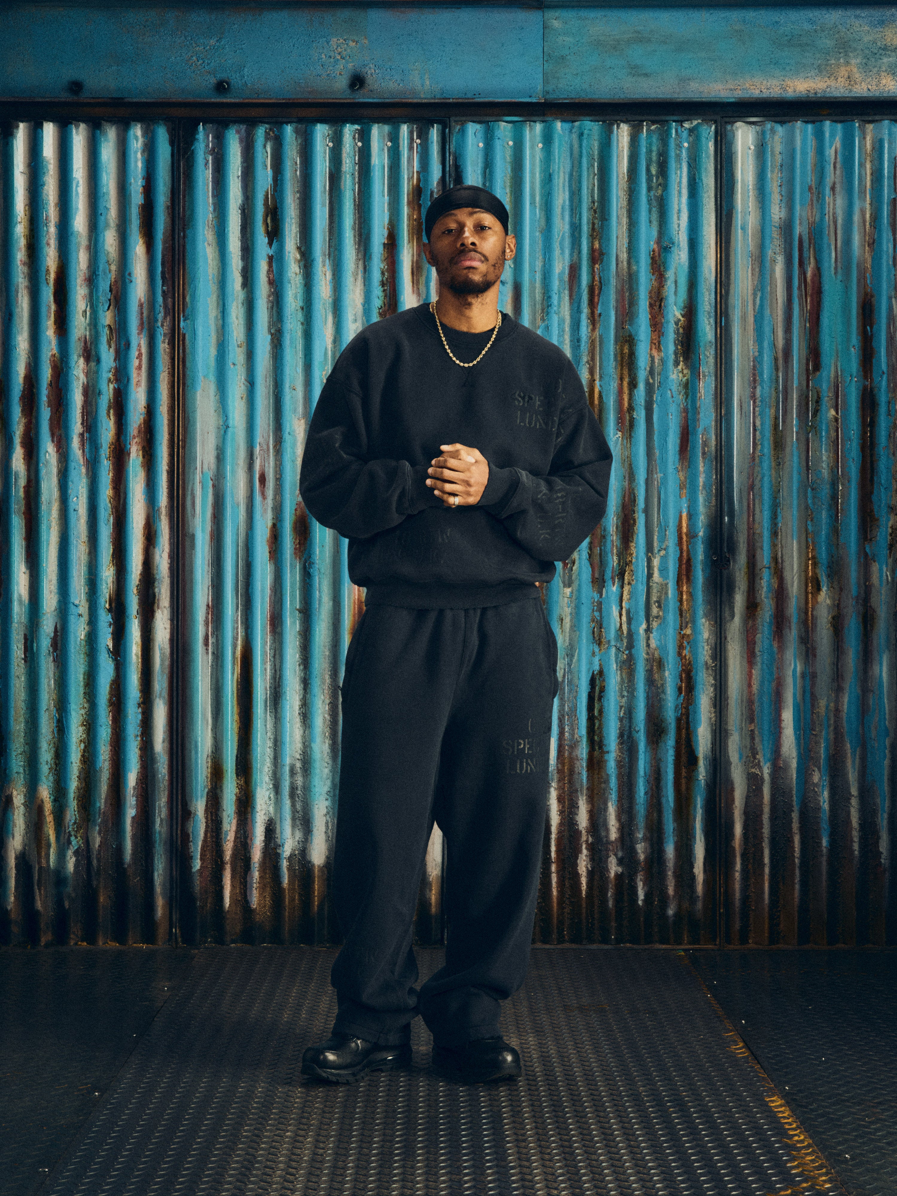 HMP STENCIL CREWNECK [BLACK OVERDYE]