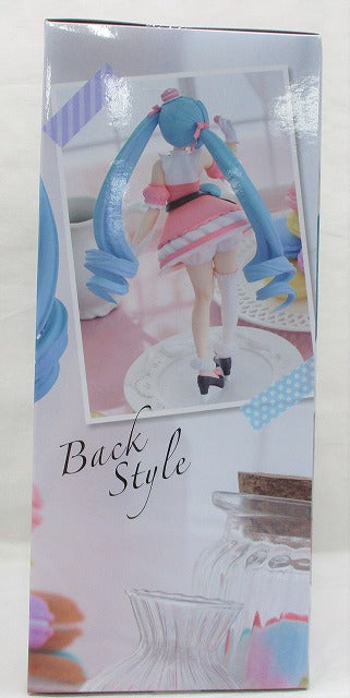FuRyu Hatsune Miku Exc∞d Creative Figure Sweet Sweets-Macaron-
