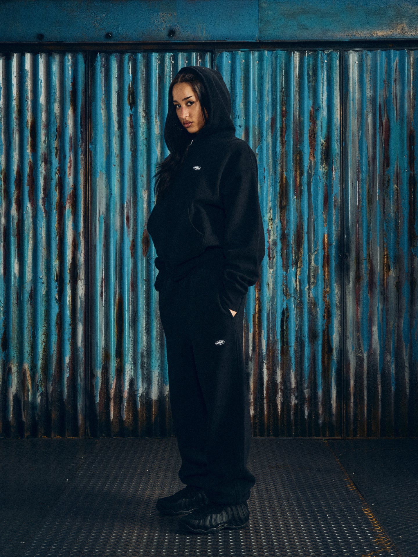 MINI ISLAND CREWNECK TRACKSUIT [BLACK]