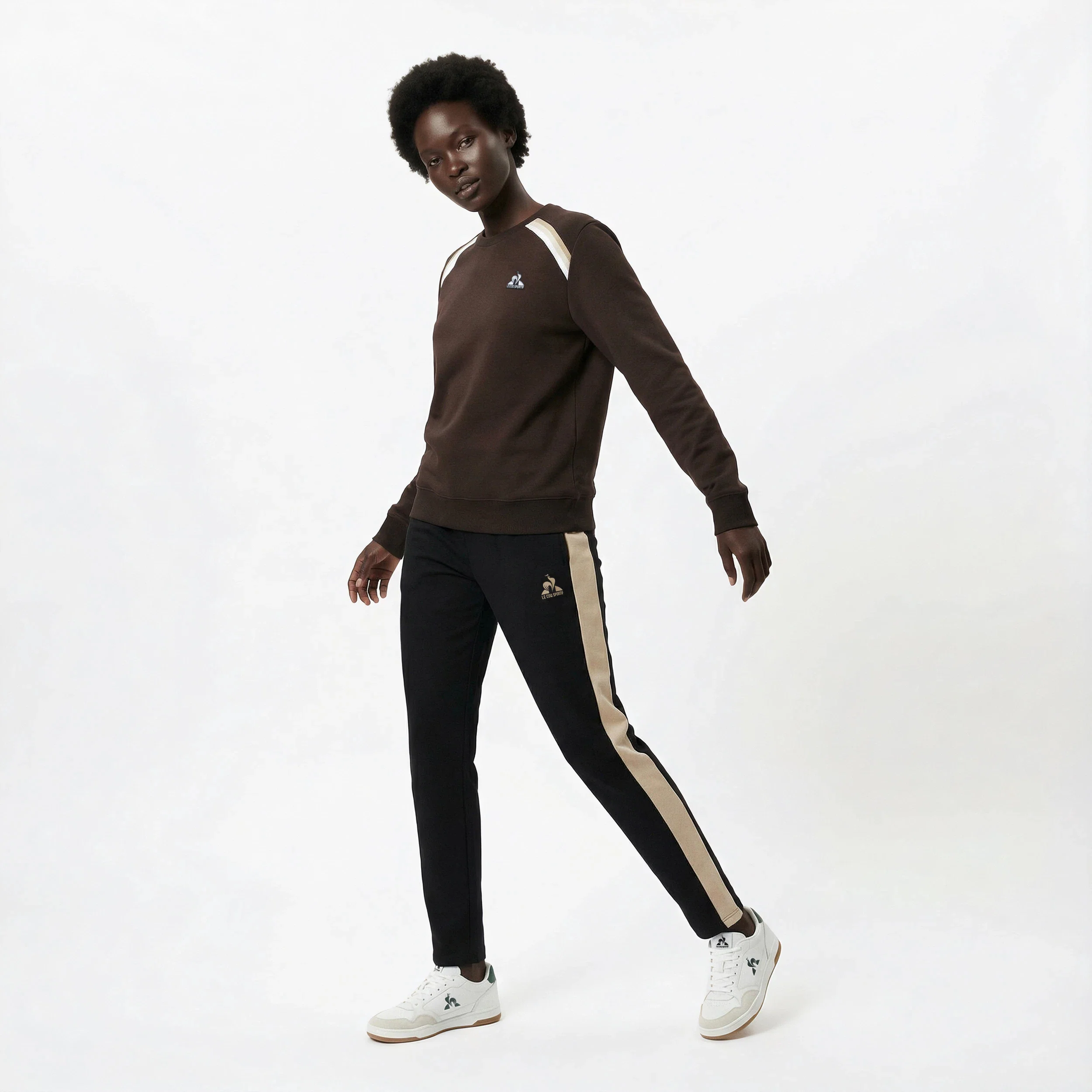 HéritageWomen's round neck sweatshirt                WOMEN'S SIZE GUIDE