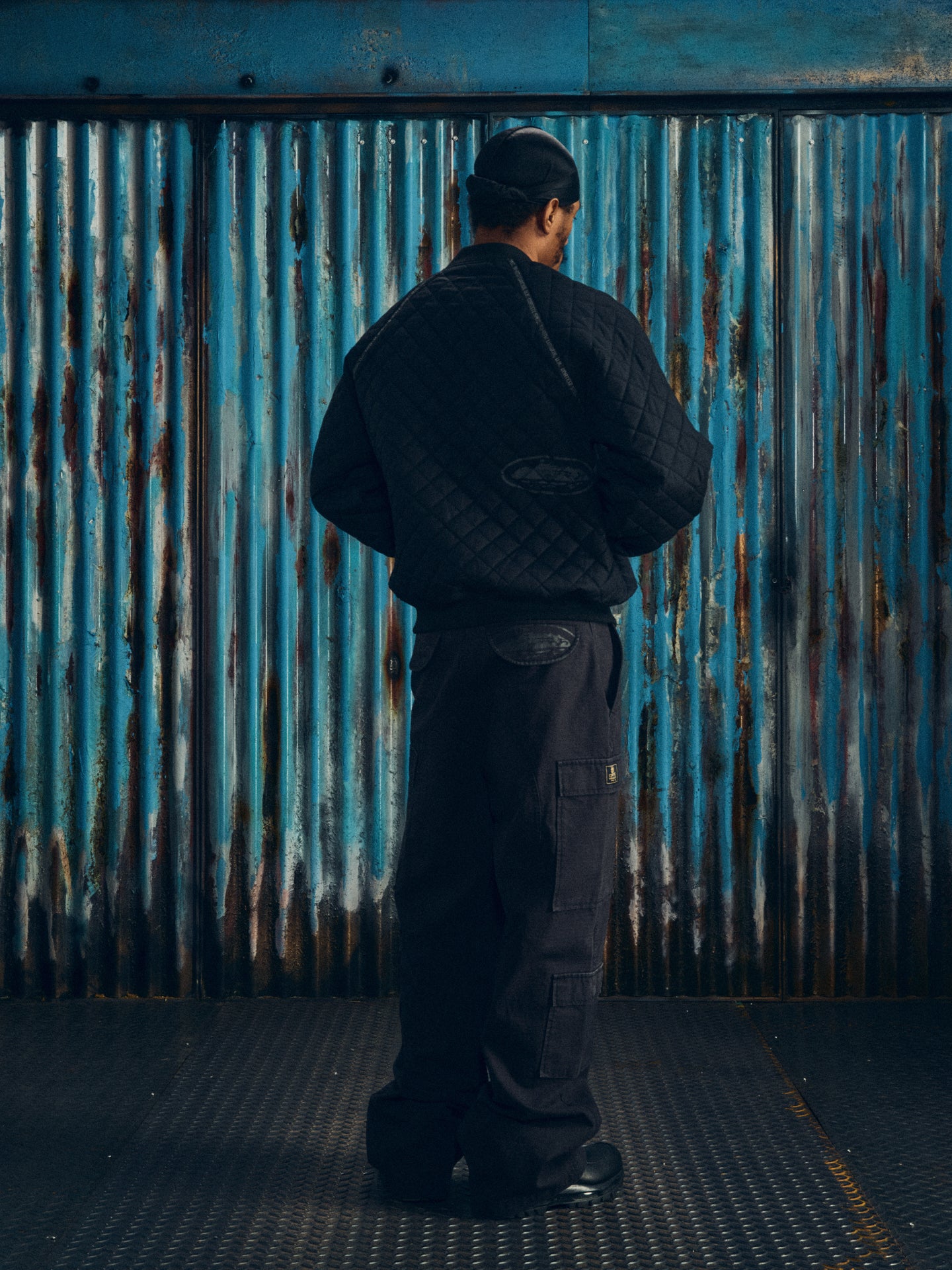 QUILTED EXCHANGE BOMBER [BLACK]