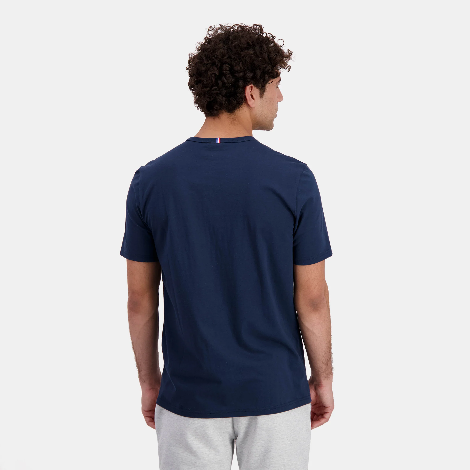 EssentielsMen's T-shirt                MEN'S SIZE GUIDE