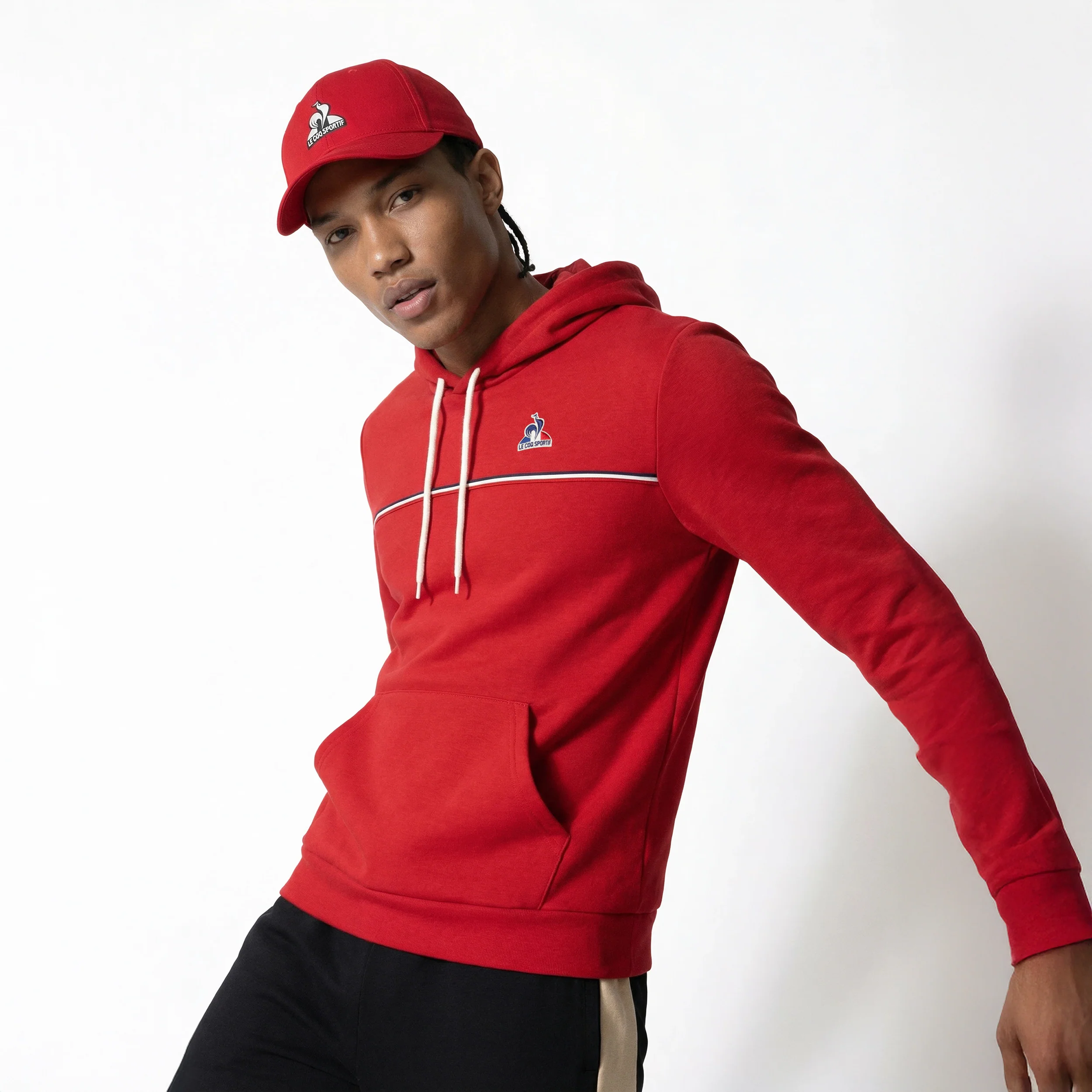 TricoloreMen's round neck sweatshirt                MEN'S SIZE GUIDE