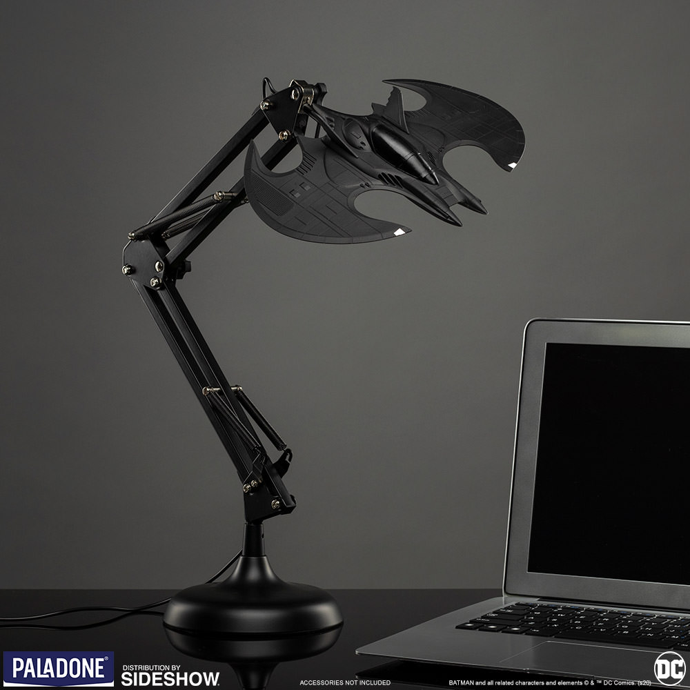 Batwing Posable Desk Light