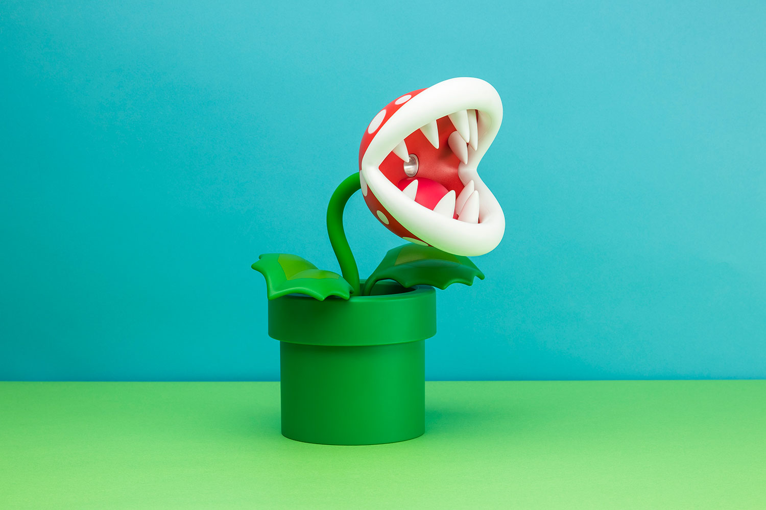Piranha Plant Posable Lamp