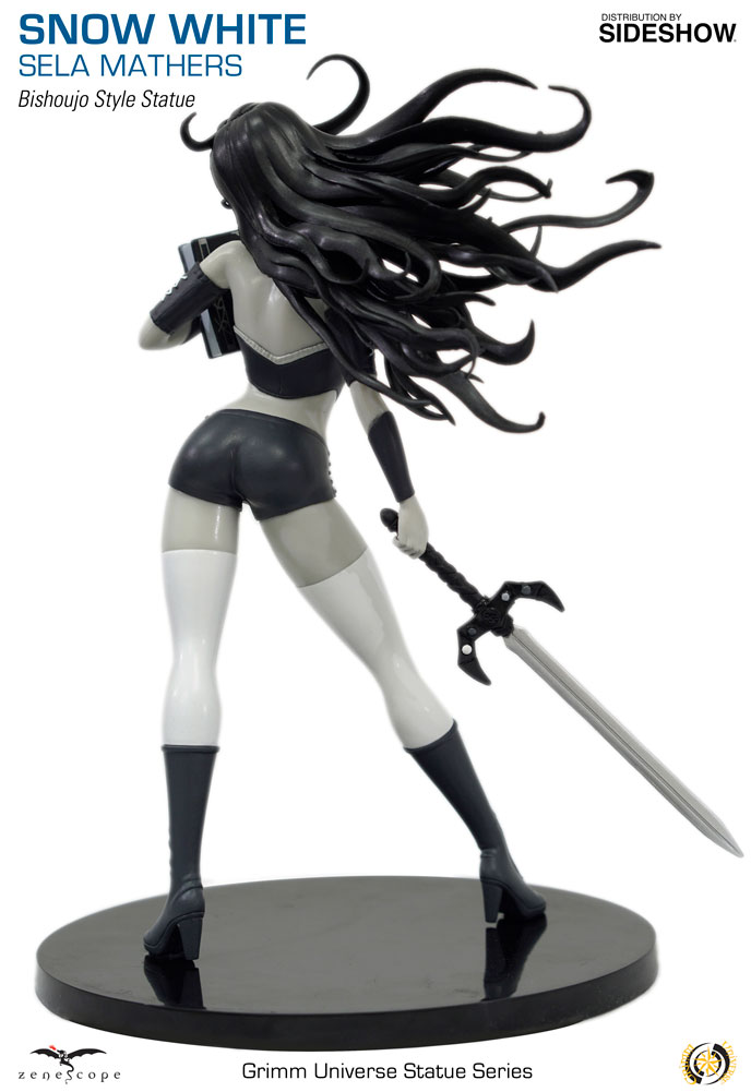 Sela Mathers (Snow White) Black & White