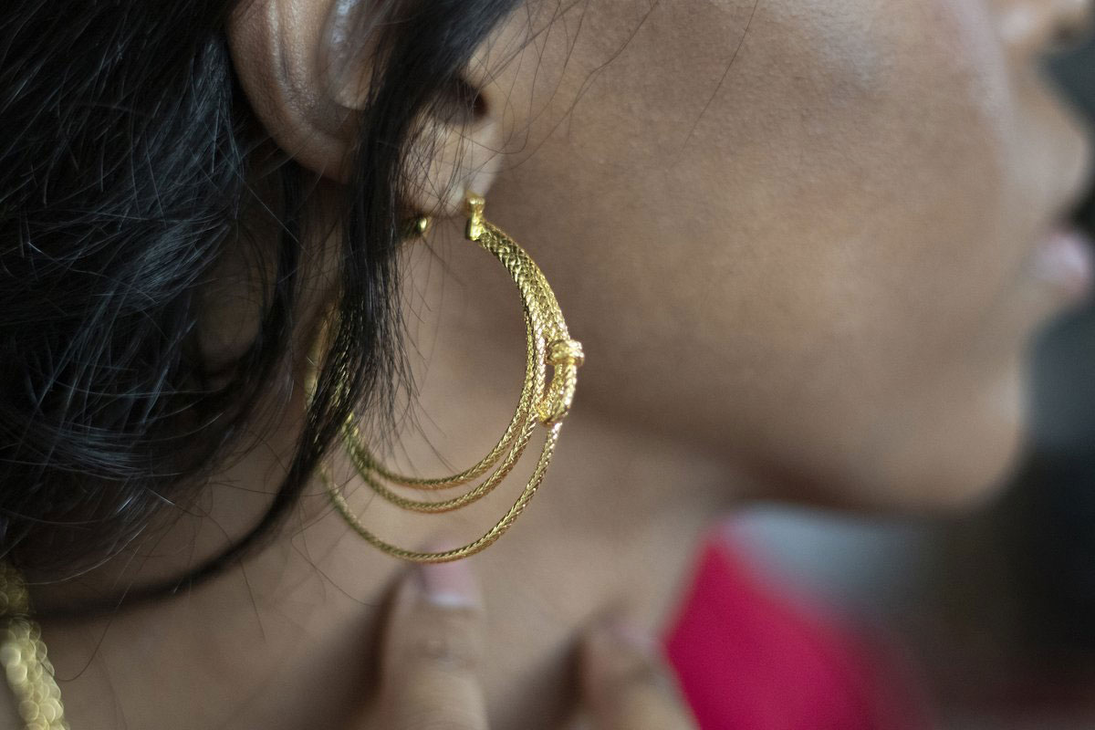 Wonder Woman Lasso Hoop Earrings (Gold)