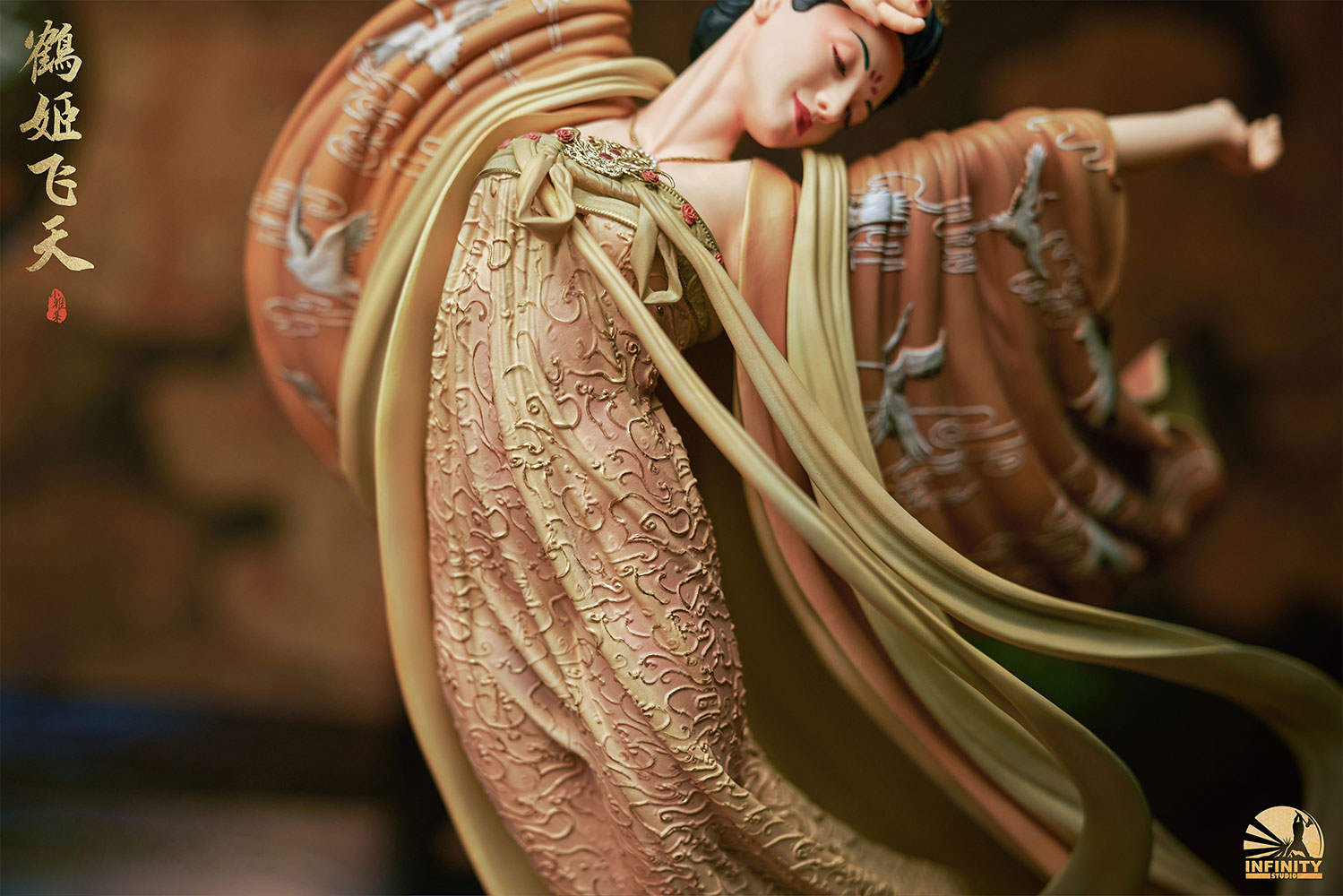 The Flying Princess Crane Statue Elite