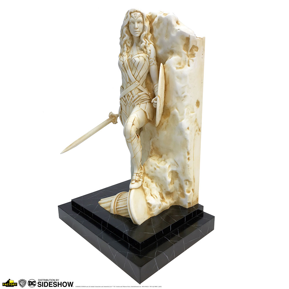 Wonder Woman (Neo-Classical Marble)