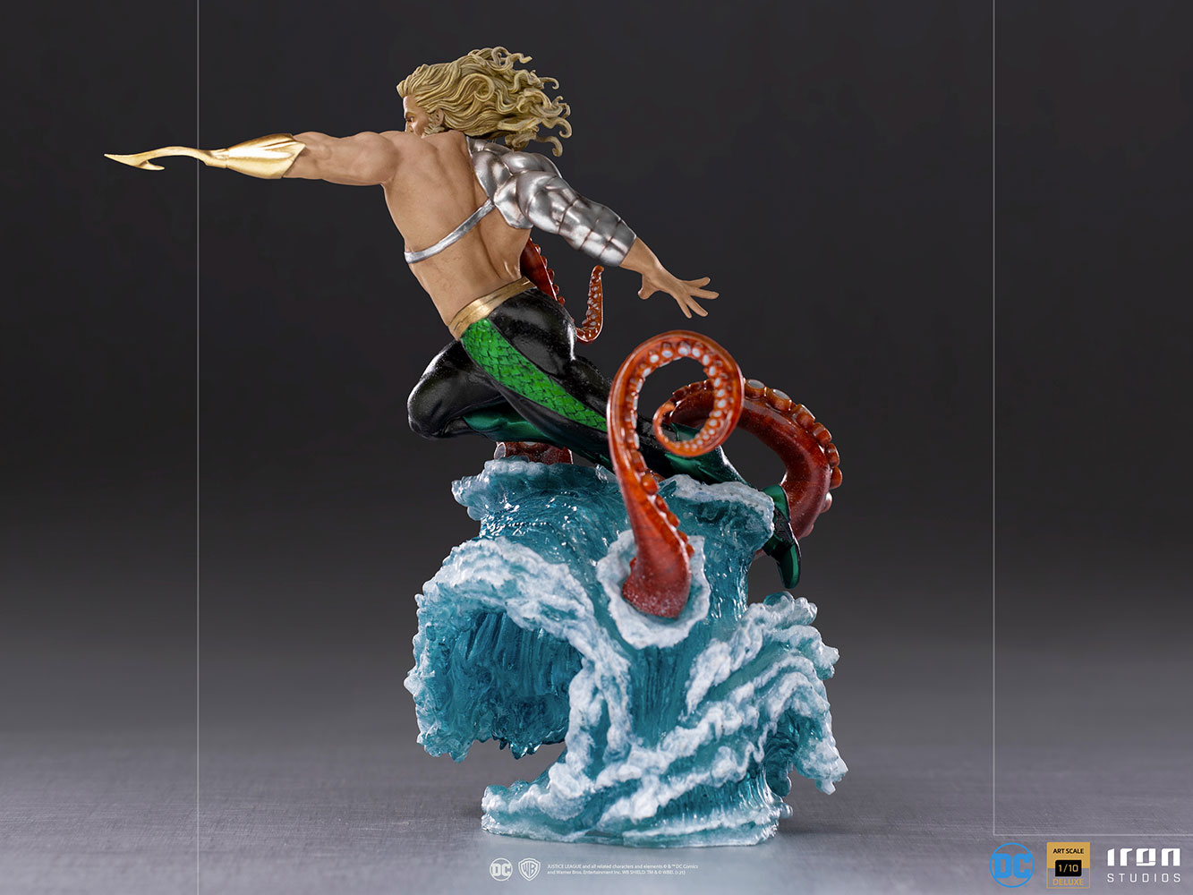 Aquaman Deluxe