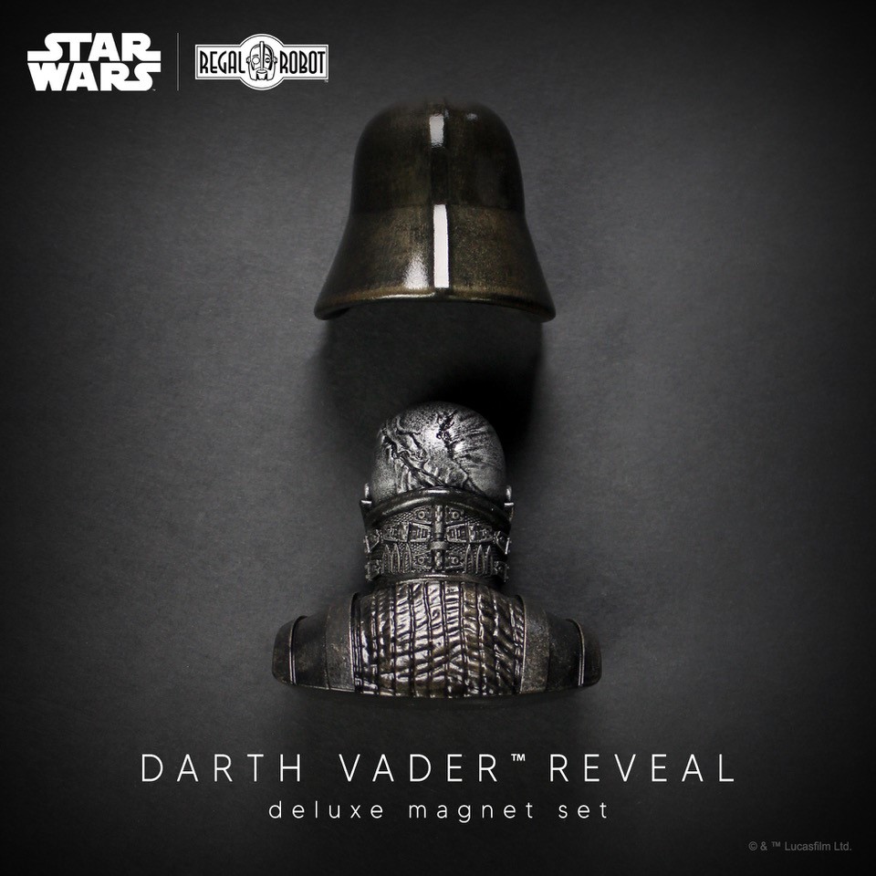 Darth Vader Reveal Deluxe Magnet Set