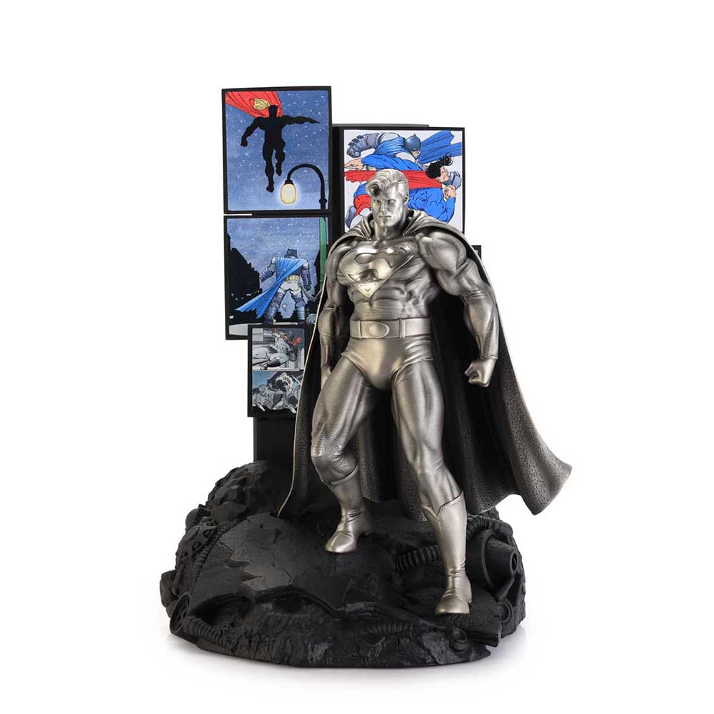 Superman The Dark Knight Returns Figurine