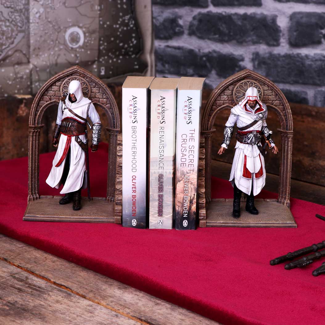 Altaïr and Ezio Bookends