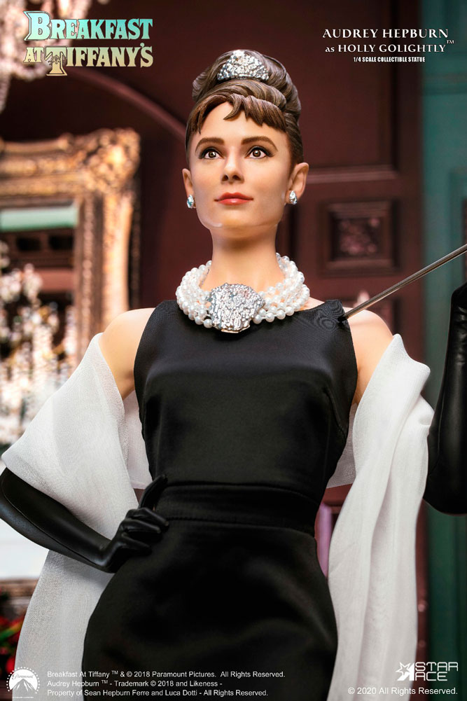 Audrey Hepburn as Holly Golightly (Deluxe With Light)