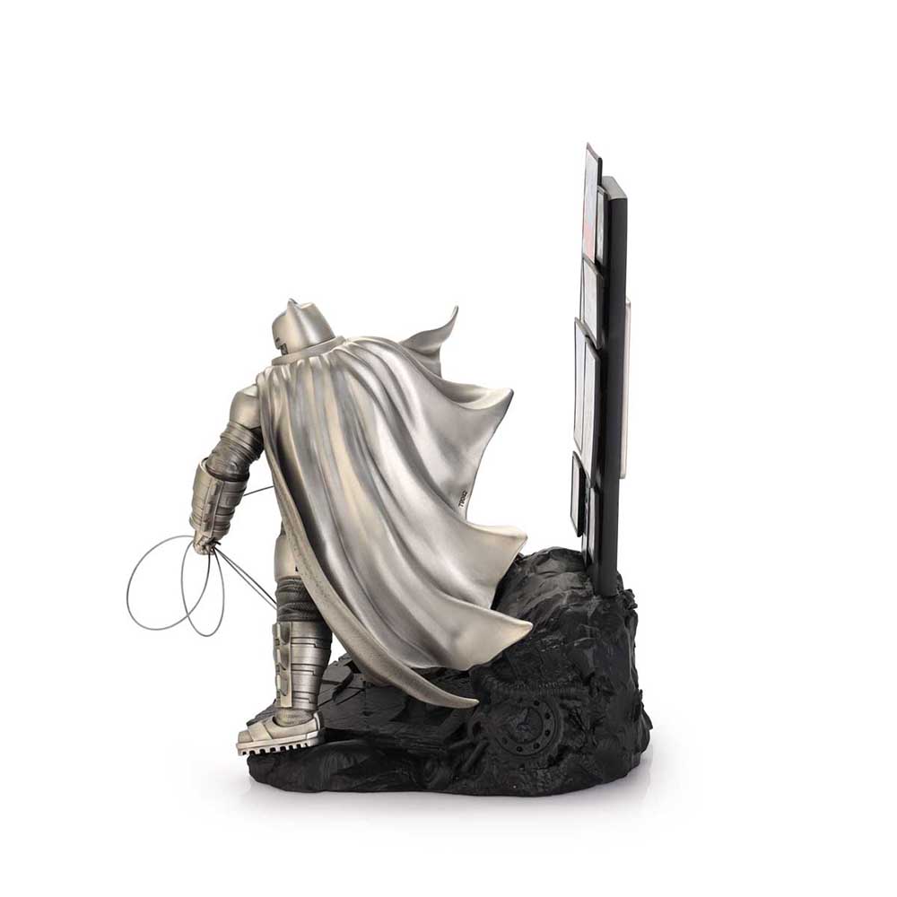 Batman The Dark Knight Returns Figurine