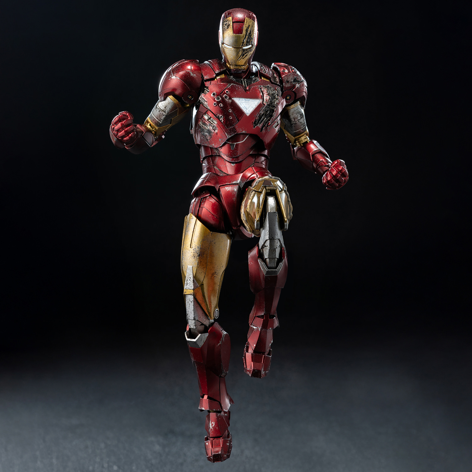 DLX Iron Man Mark 6 (Battle Damaged)