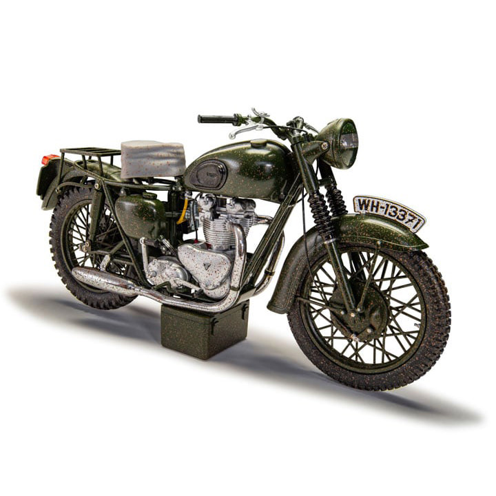 Triumph TR6 Trophy Weathered