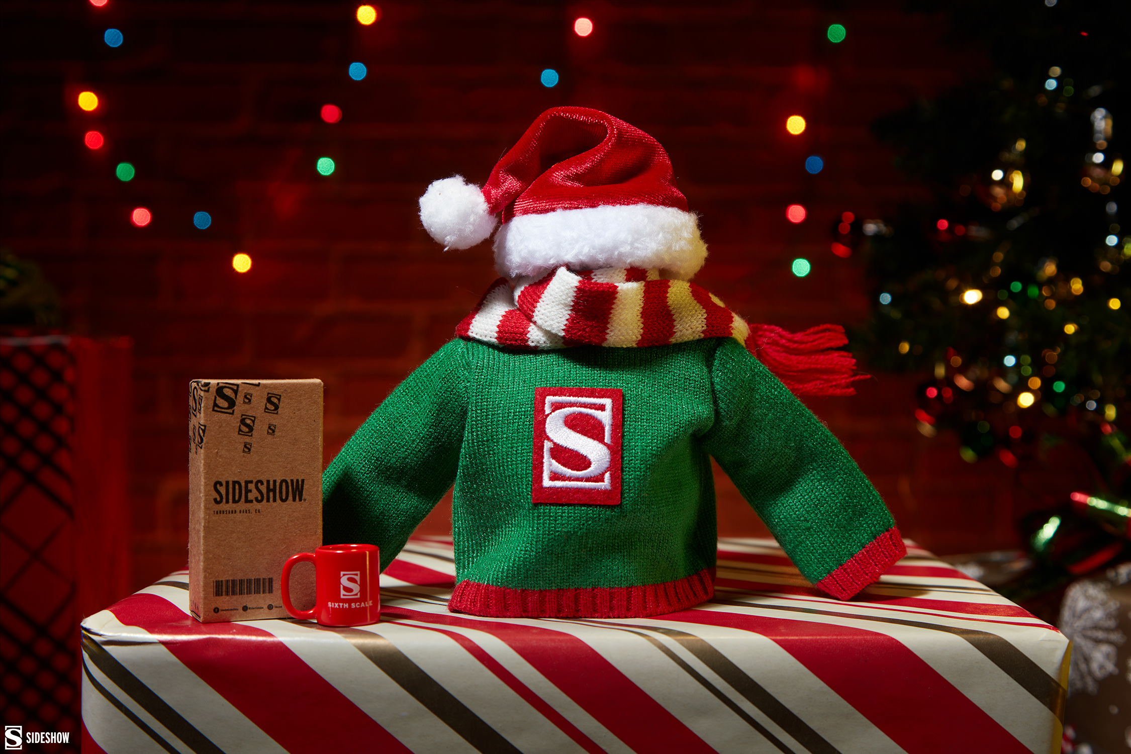 Sideshow Holiday Sweater Set