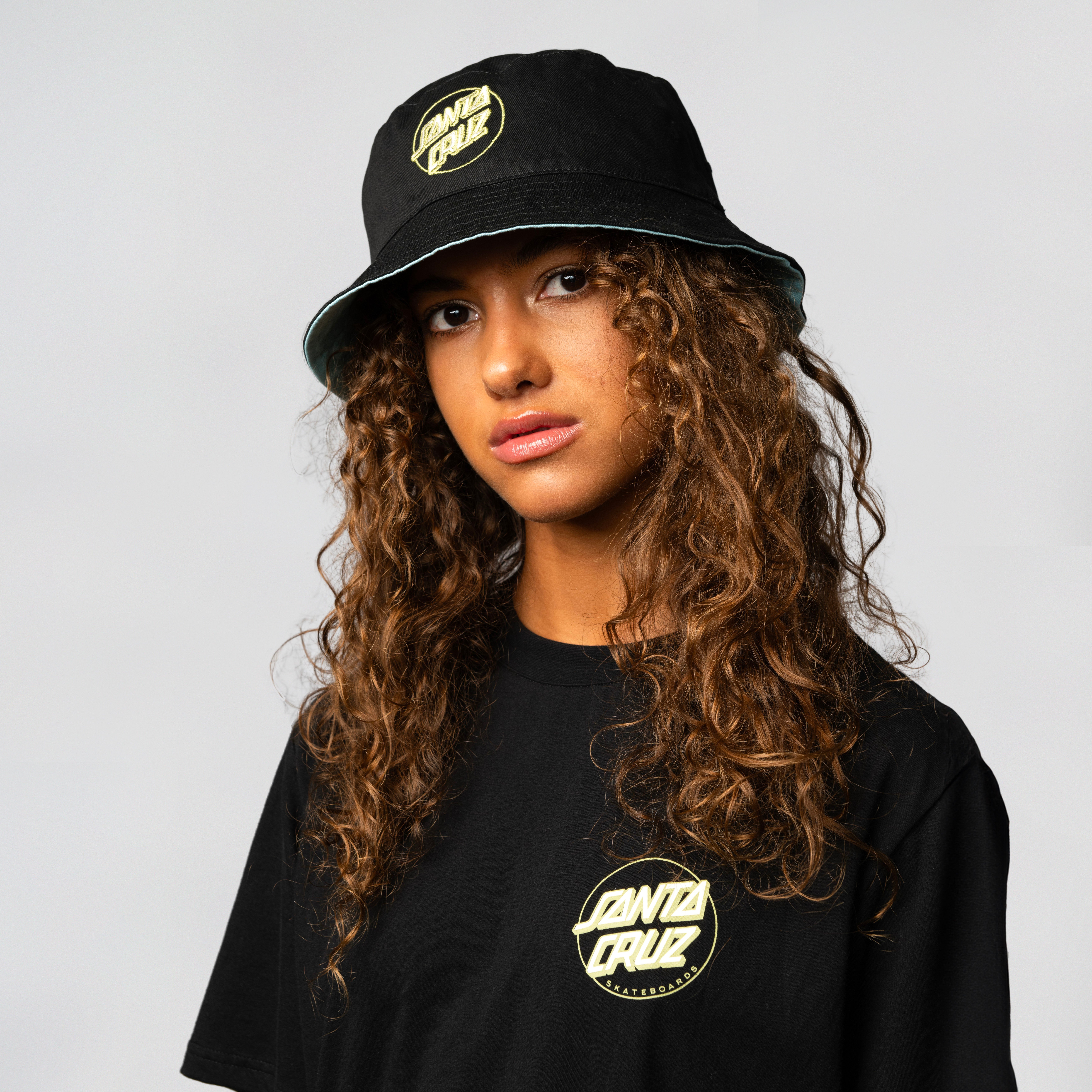 Partial Dot Reversible Bucket Hat