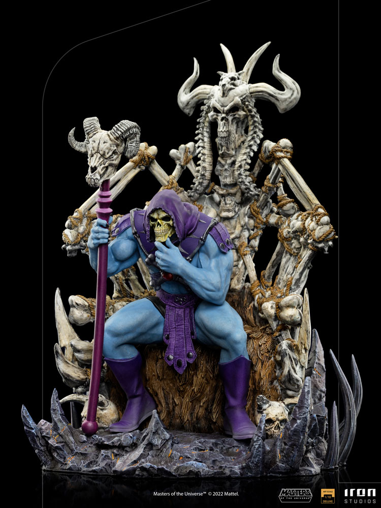 Skeletor on Throne Deluxe