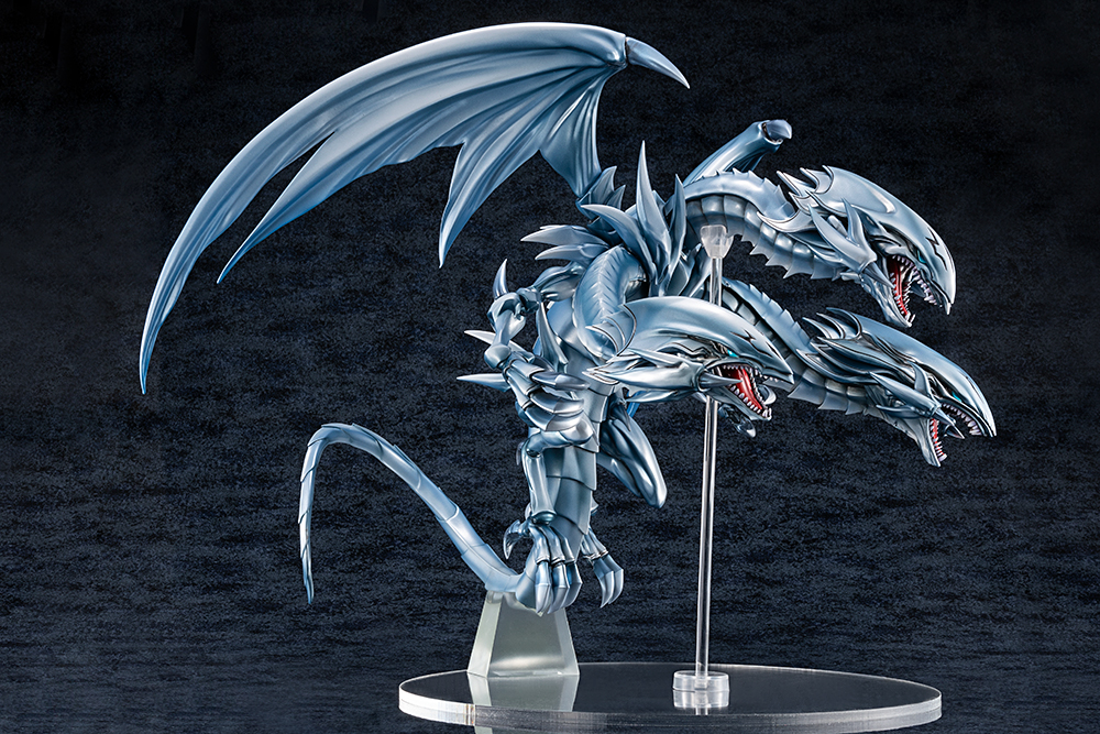 Blue-Eyes Ultimate Dragon