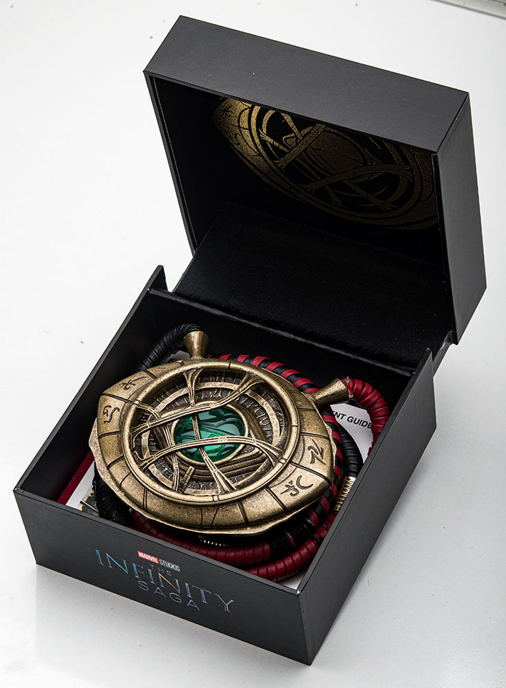 Doctor Strange Eye of Agamotto Light-Up Pendant Necklace