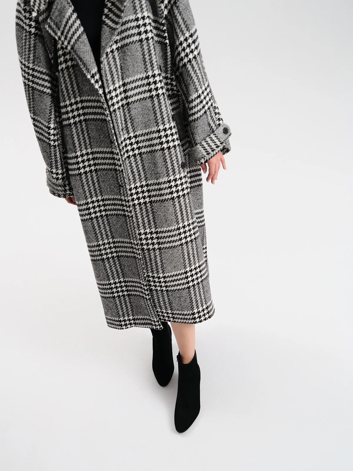 Welurowe botki damskie na słupkowym obcasie