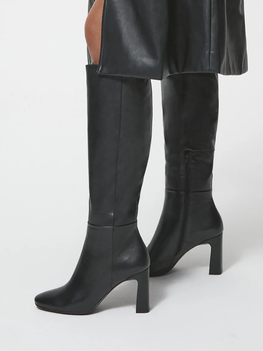 Czarne kozaki damskie