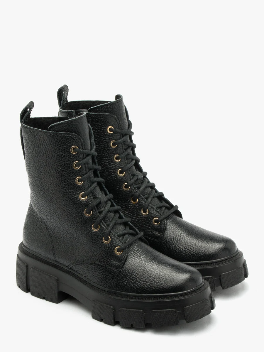 Czarne trzewiki workery na lekkim spodzie