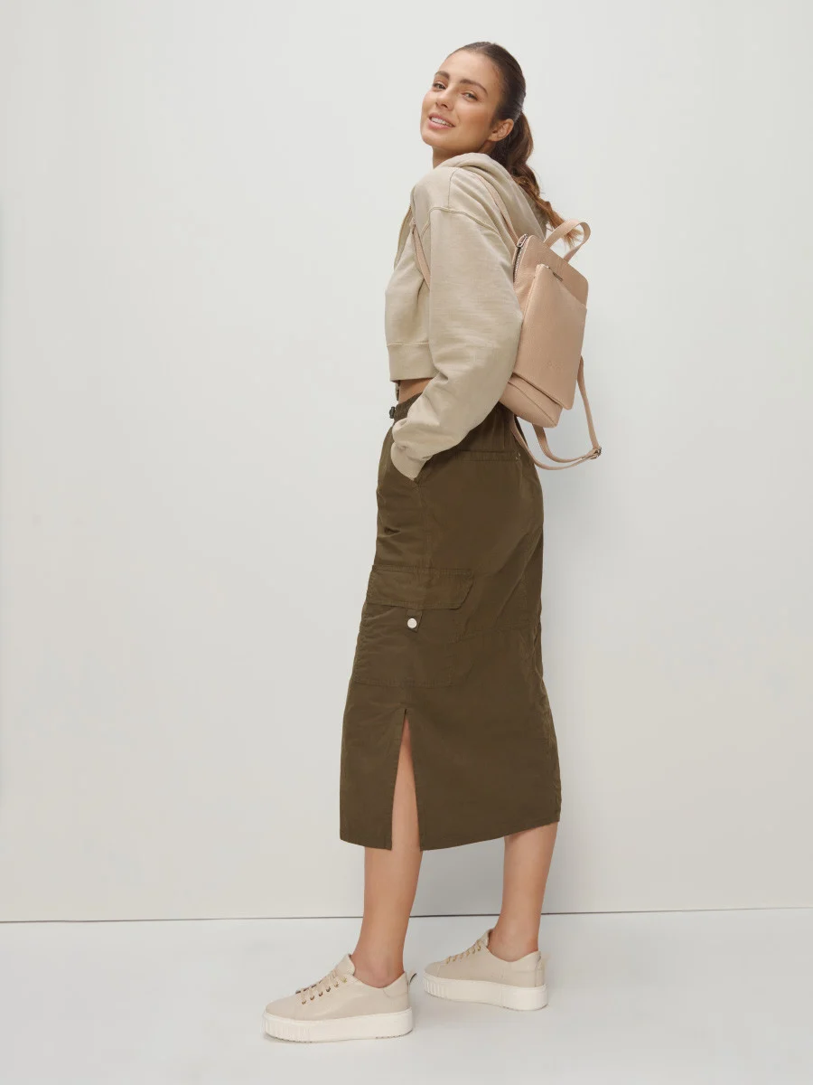 Kremowe półbuty sportowe na lekkiej podeszwie