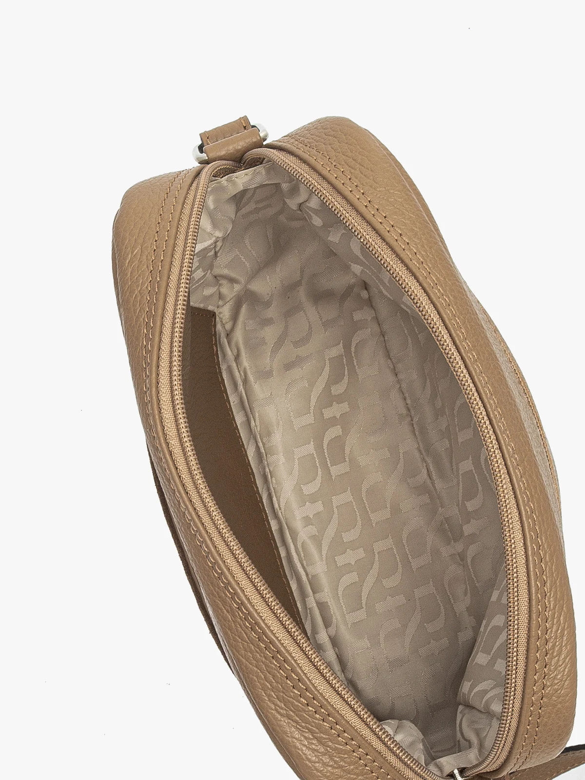 Brązowa torebka z ozdobnym frędzlem