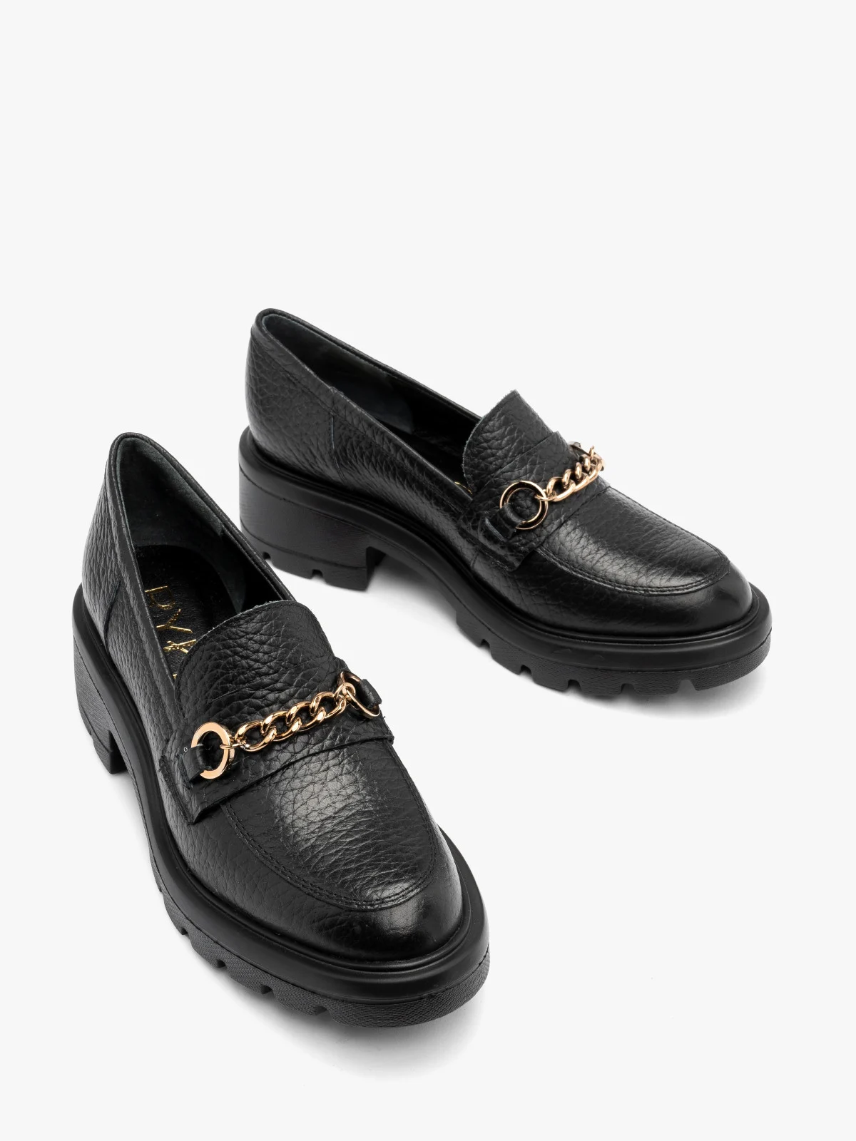 Czarne mokasyny damskie na masywnym spodzie