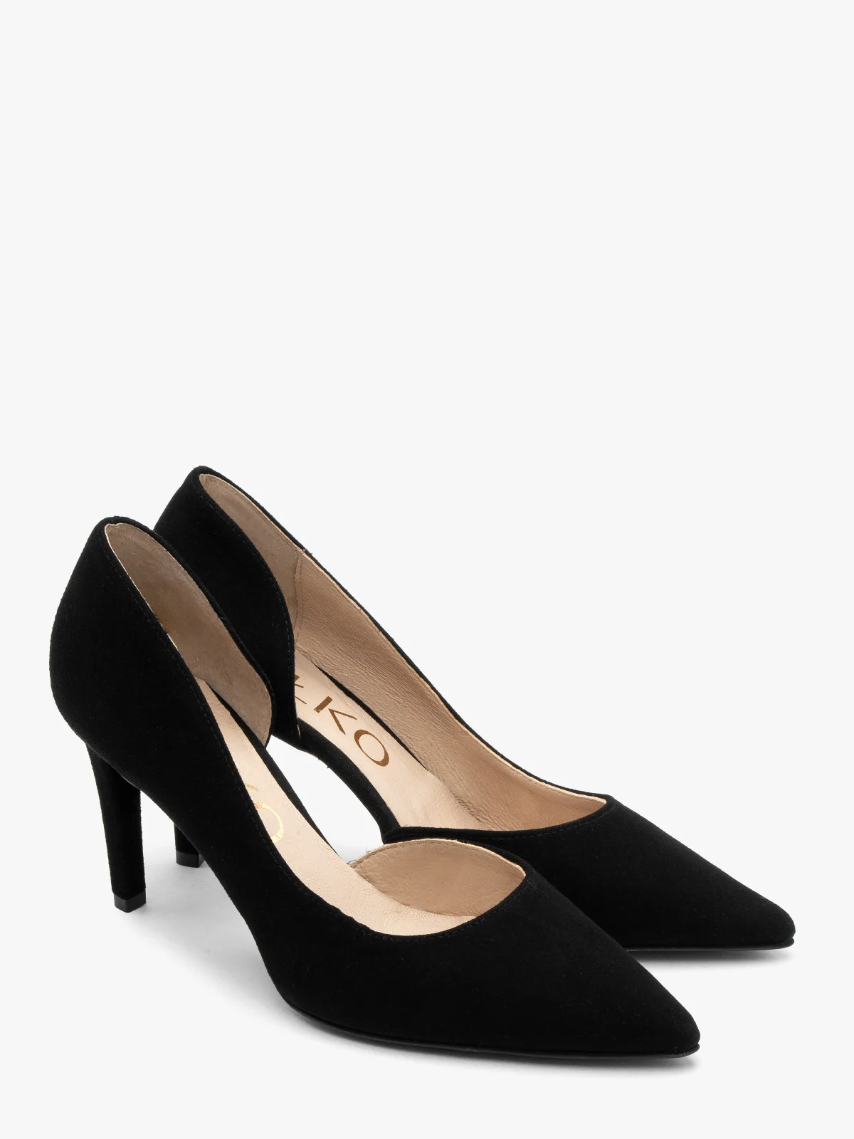 Czarne, welurowe czółenka z dekoracyjną cholewką