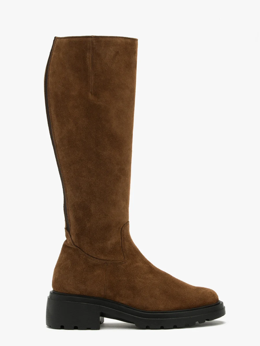 Brązowe kozaki damskie na lekkiej podeszwie