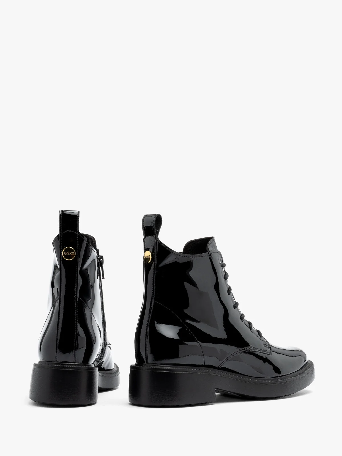 Lakierowane trzewiki damskie na lekkim spodzie