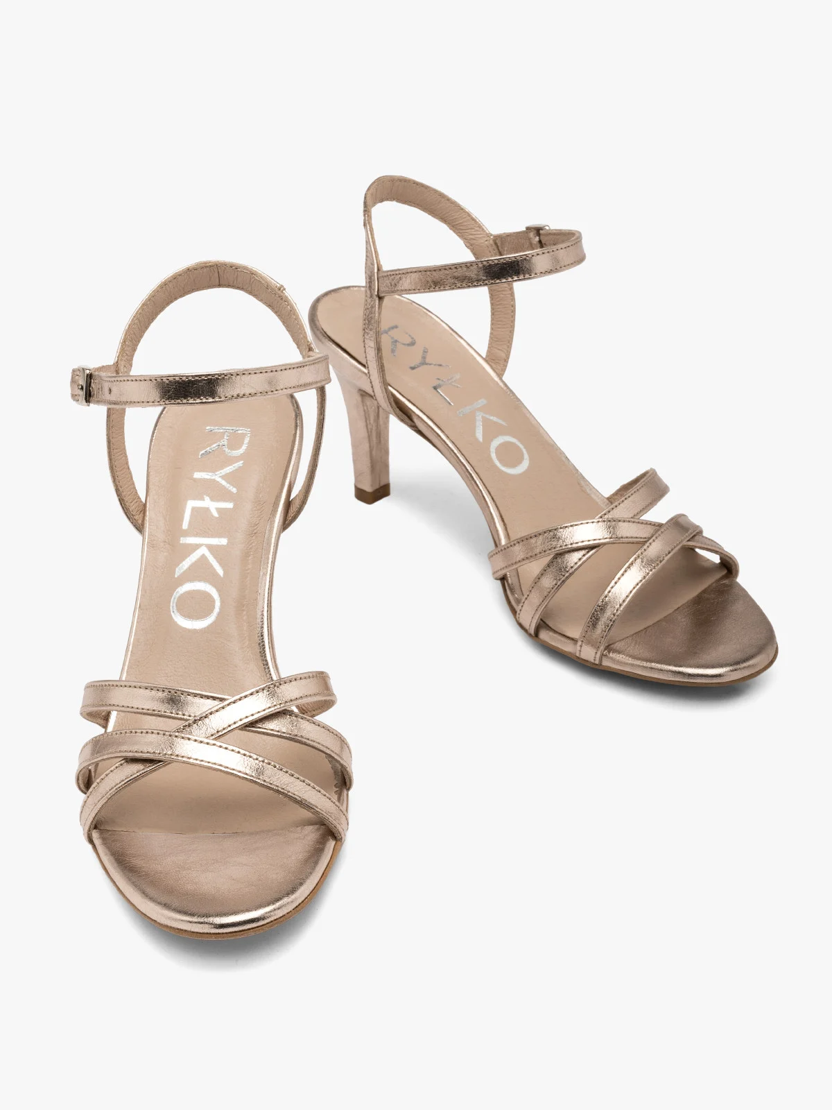 Platynowe sandały na szpilce